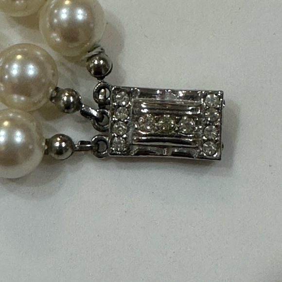 Franklin Mint Jacqueline Kennedy Triple Strand Faux Replica Pearl Necklace - Picture 9 of 16